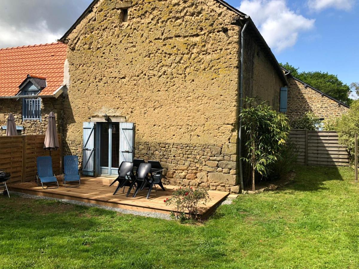 Gites De La Touche Aux Pourvoirs Combourg Bagian luar foto