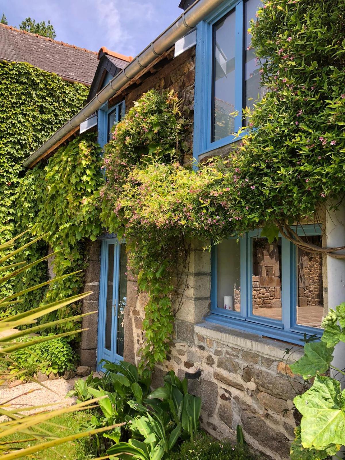 Gites De La Touche Aux Pourvoirs Combourg Bagian luar foto