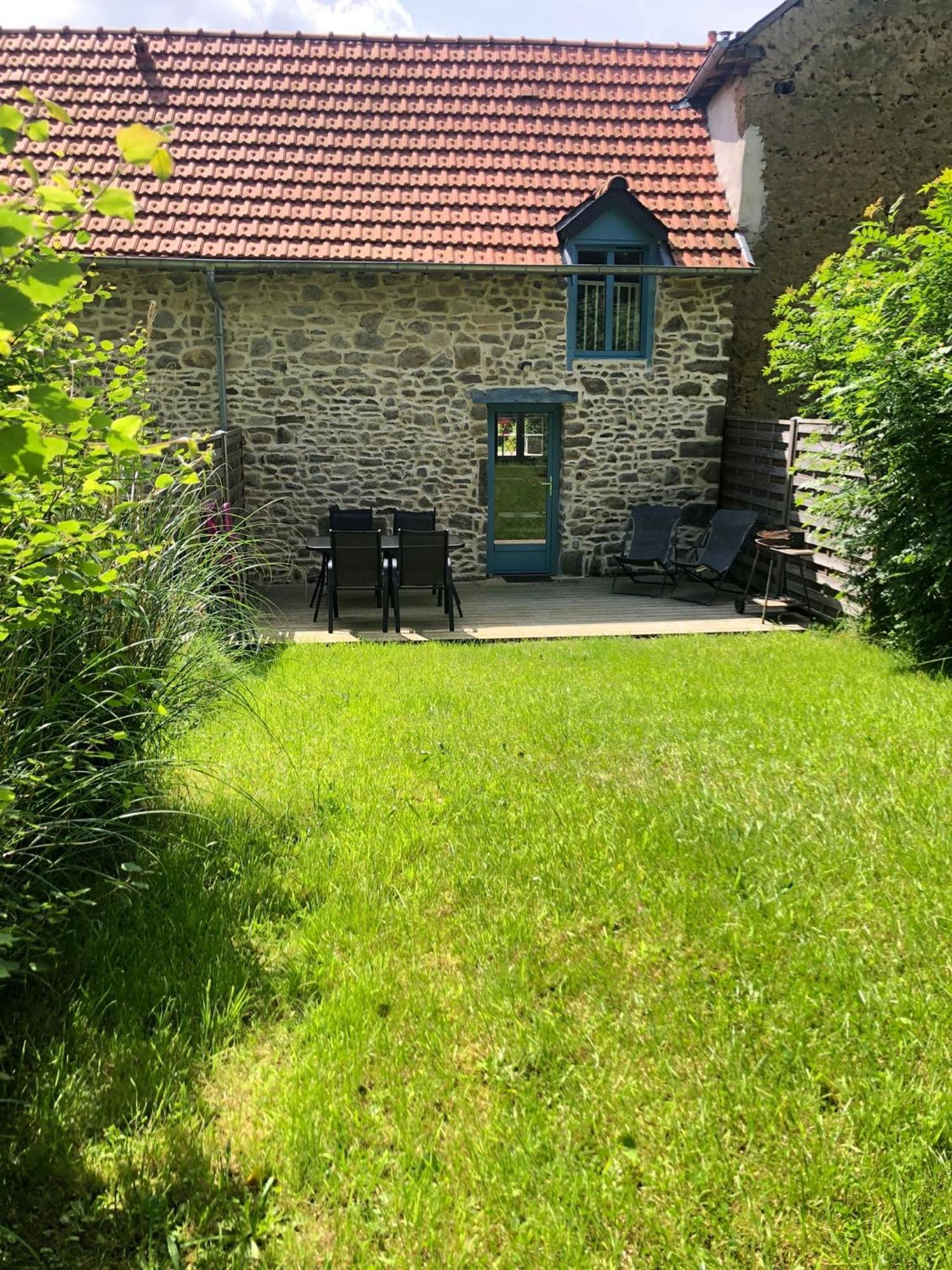 Gites De La Touche Aux Pourvoirs Combourg Bagian luar foto