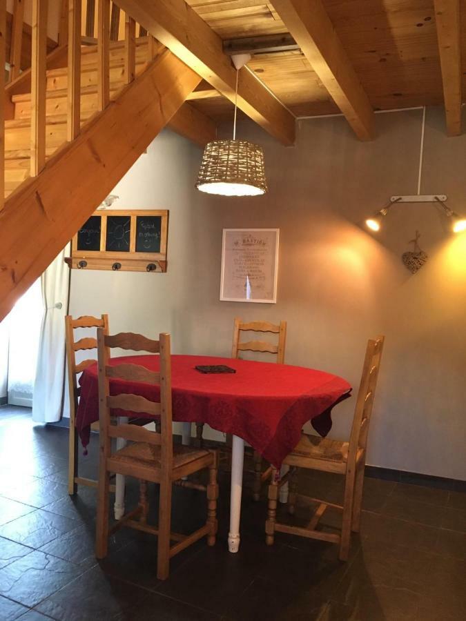 Gites De La Touche Aux Pourvoirs Combourg Bagian luar foto